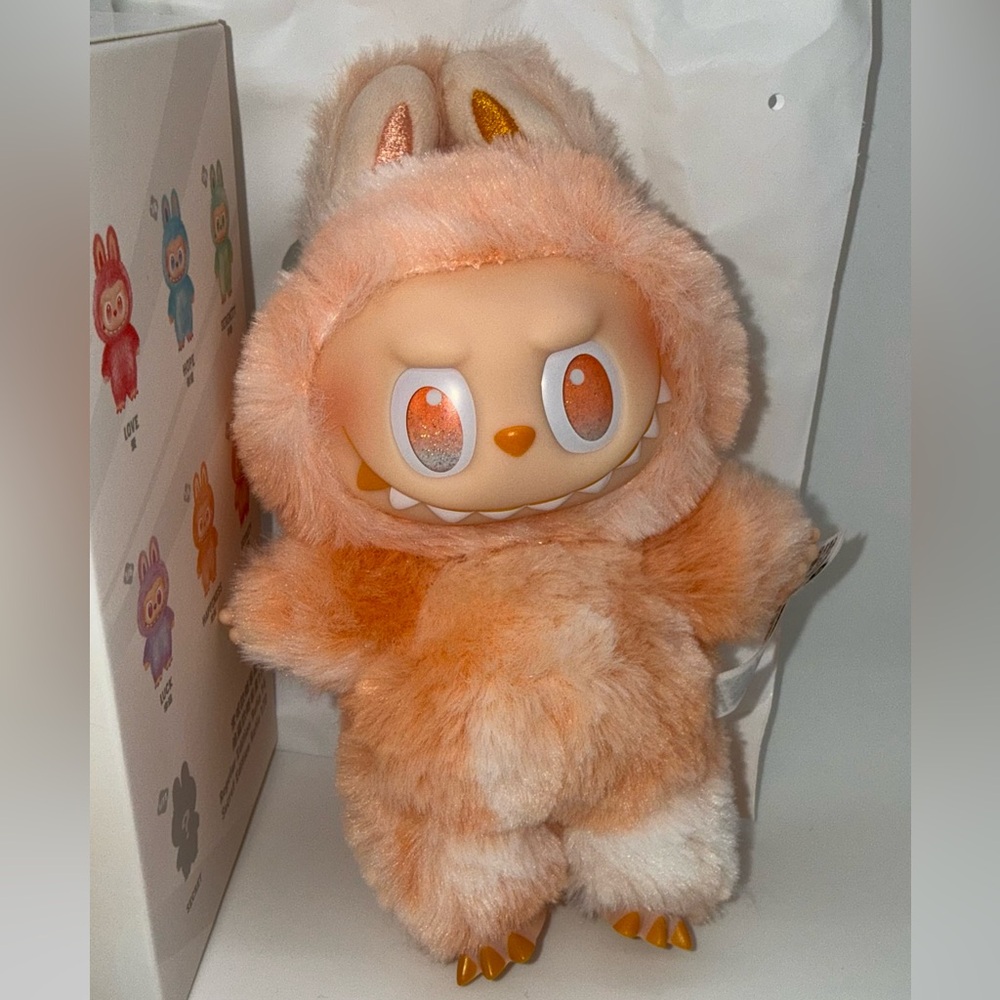 BRAND NEW Pop Mart Labubu Big Into Energy Happiness (Orange) - Picture 2 of 5